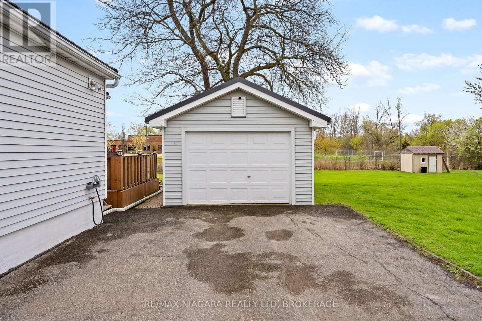 8134 Beaverdams Road, Niagara Falls, Ontario  L2H 1S1 - Photo 22 - X13084232