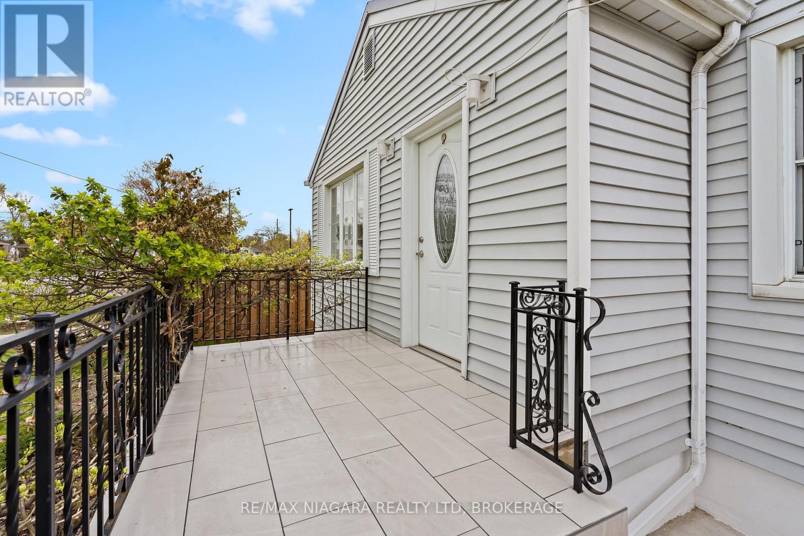 8134 Beaverdams Road, Niagara Falls, Ontario  L2H 1S1 - Photo 3 - X13084232