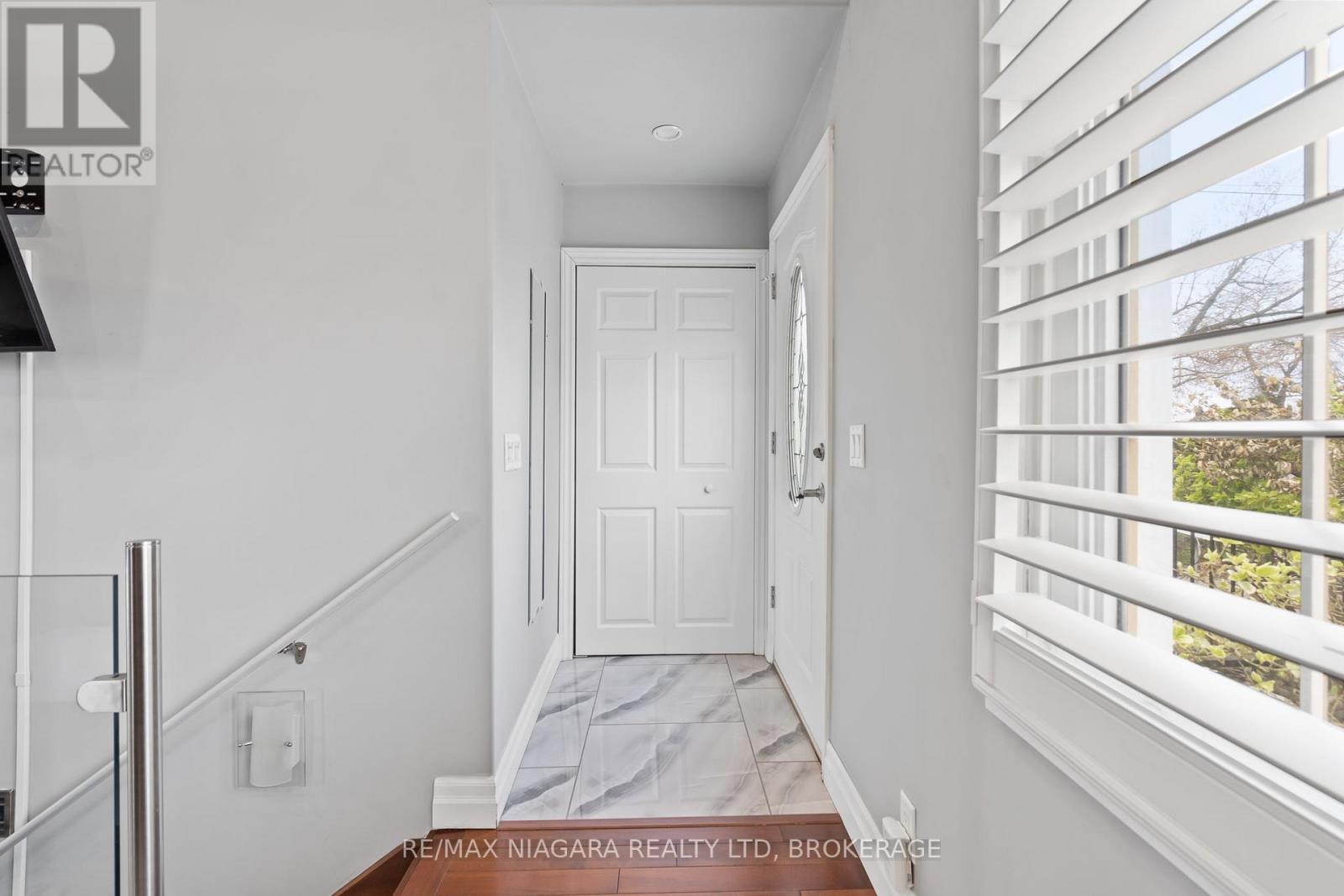 8134 Beaverdams Road, Niagara Falls, Ontario  L2H 1S1 - Photo 6 - X13084232