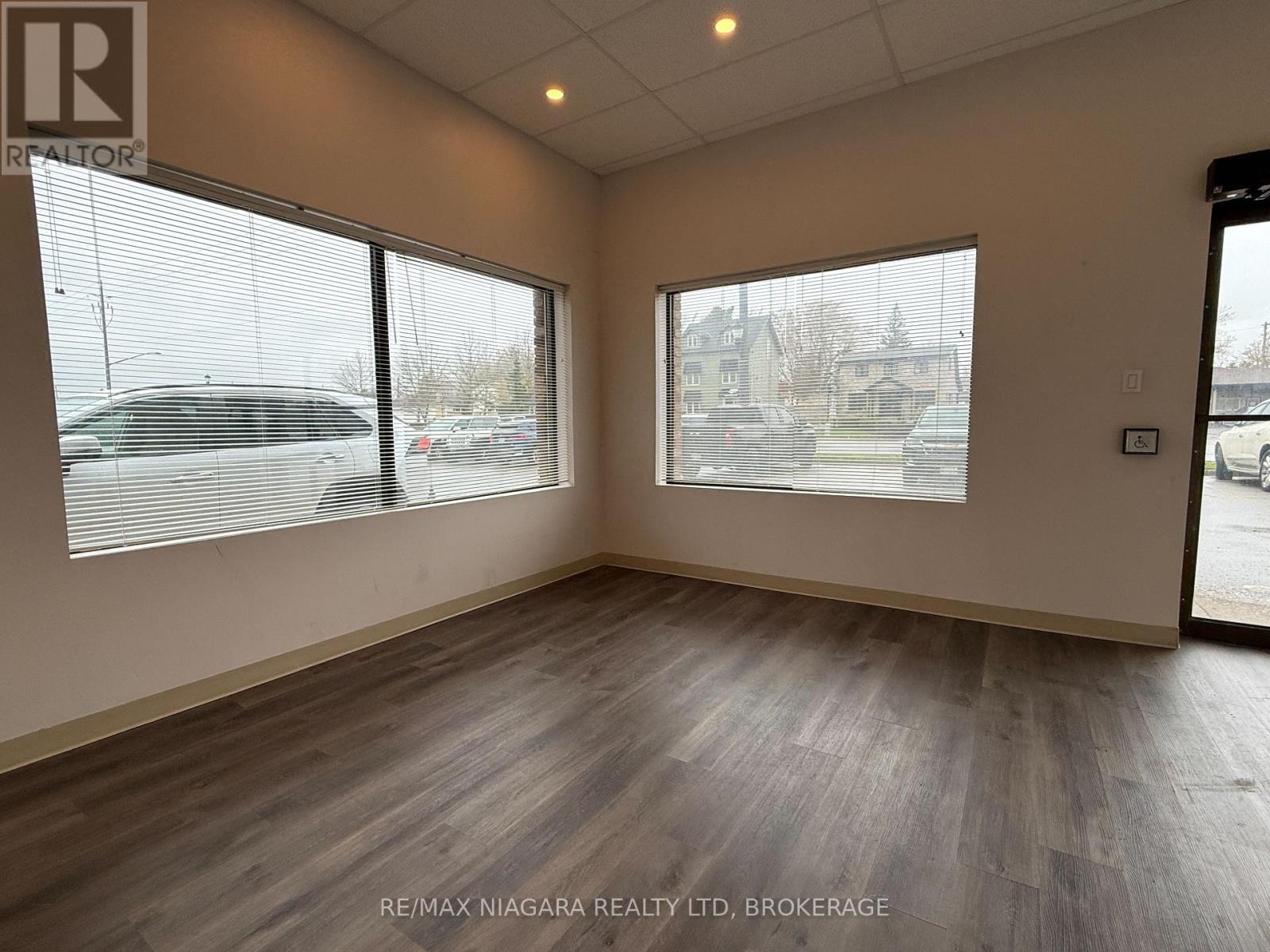 8 - 224 Garrison Road, Fort Erie, Ontario  L2A 1M7 - Photo 4 - X13084332