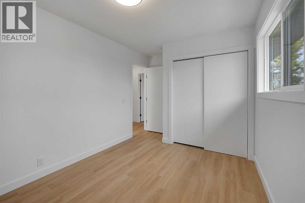 24 Bermuda Street NW, Calgary, Alberta  T3K 1G6 - Photo 22 - A2307906