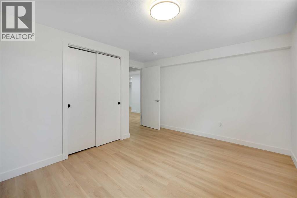 24 Bermuda Street NW, Calgary, Alberta  T3K 1G6 - Photo 33 - A2307906