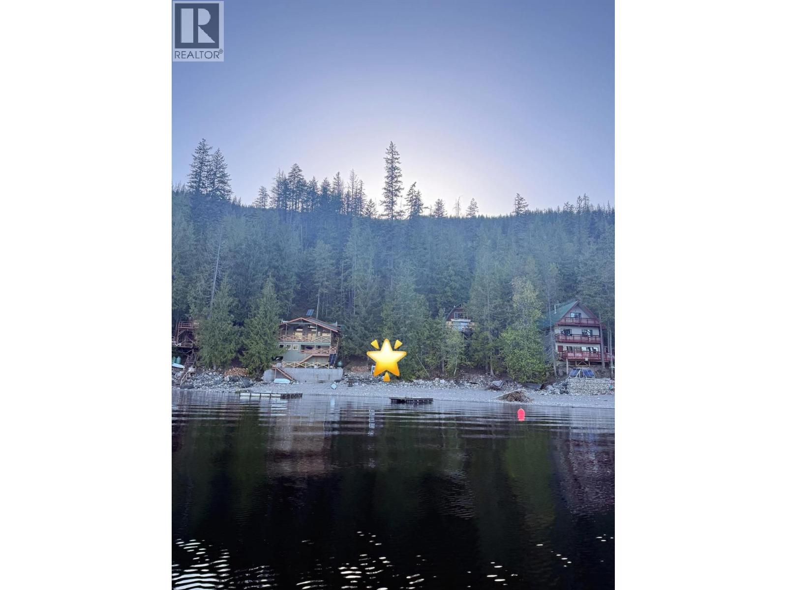 27 Crescent Bay, Sicamous, British Columbia  V0E 2V0 - Photo 3 - 10383045
