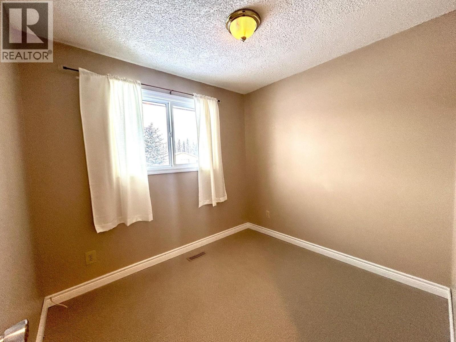5235 Cottonwood Road, Fort Nelson, British Columbia  V0C 1R0 - Photo 10 - R3089111