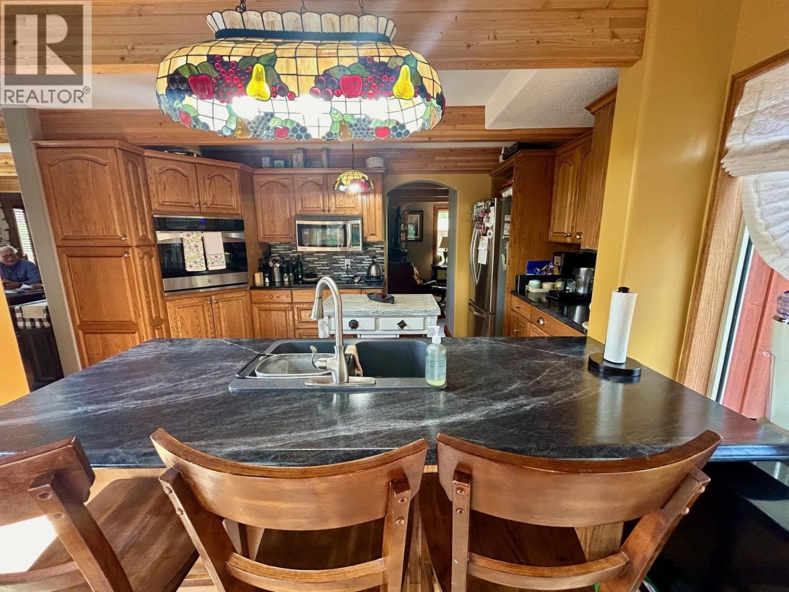 58 Radar Road, Fort Nelson, British Columbia  V0C 1R0 - Photo 4 - R3012384