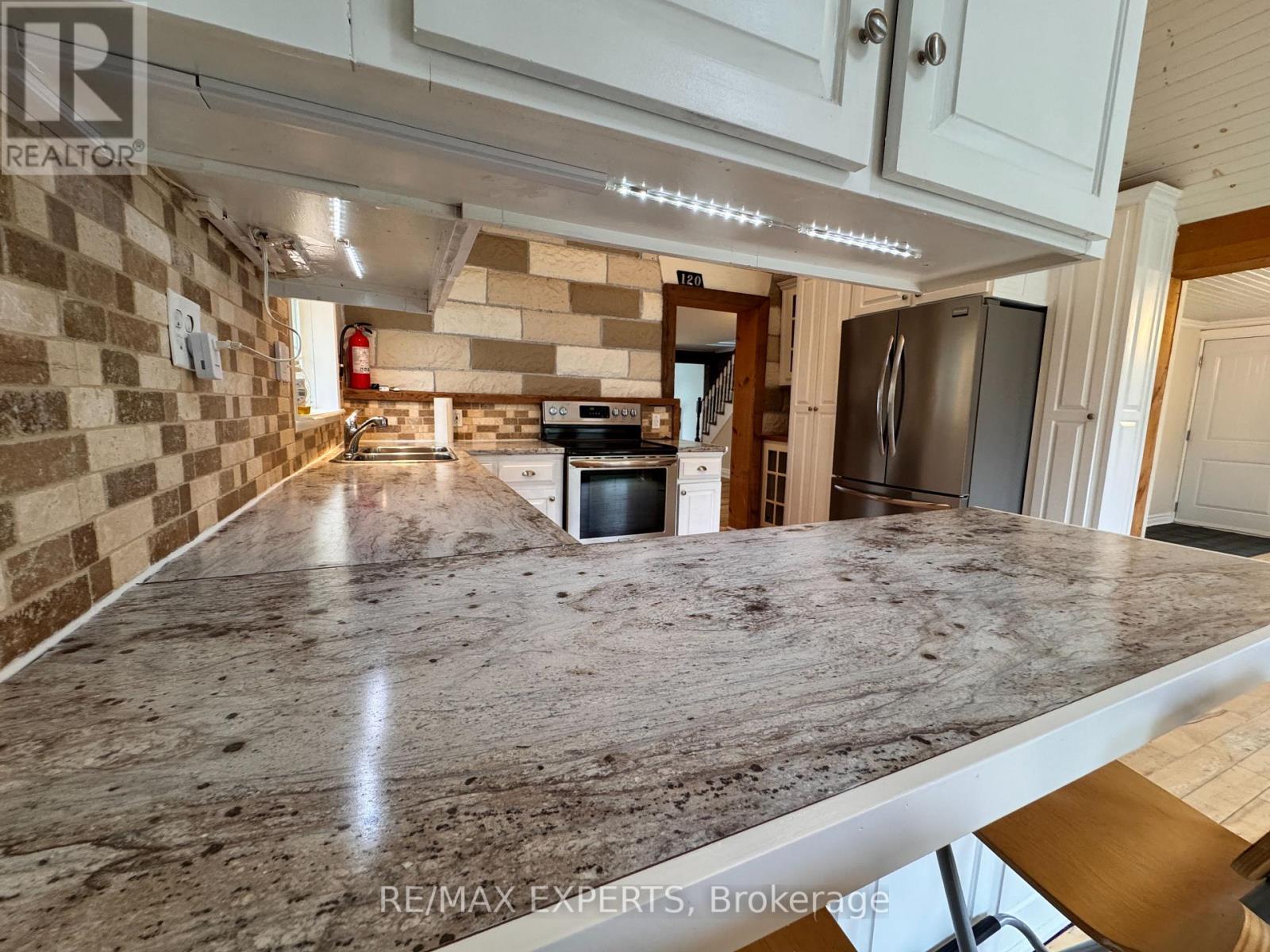 120 Patterson Street, New Tecumseth, Ontario  L0G 1A0 - Photo 16 - N13078356