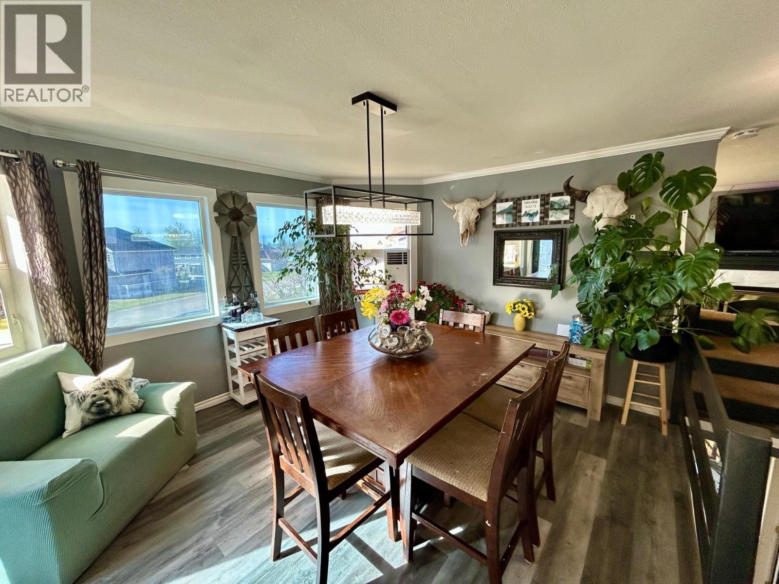 5604 Minnaker Crescent, Fort Nelson, British Columbia  V0C 1R0 - Photo 8 - R3027350