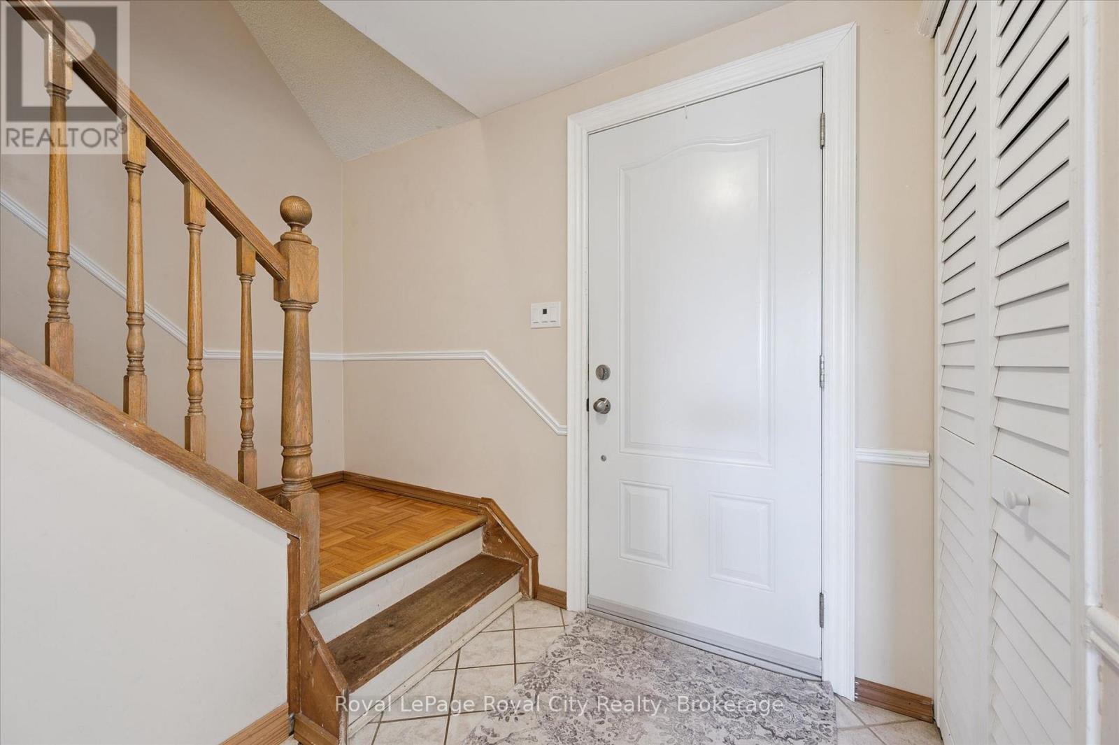 361 Ironwood Road, Guelph, Ontario  N1G 3P2 - Photo 3 - X13084294