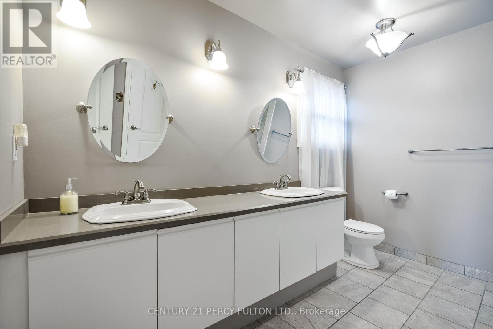 54 Cityview Circle, Barrie, Ontario  L4N 7V1 - Photo 27 - S13024080