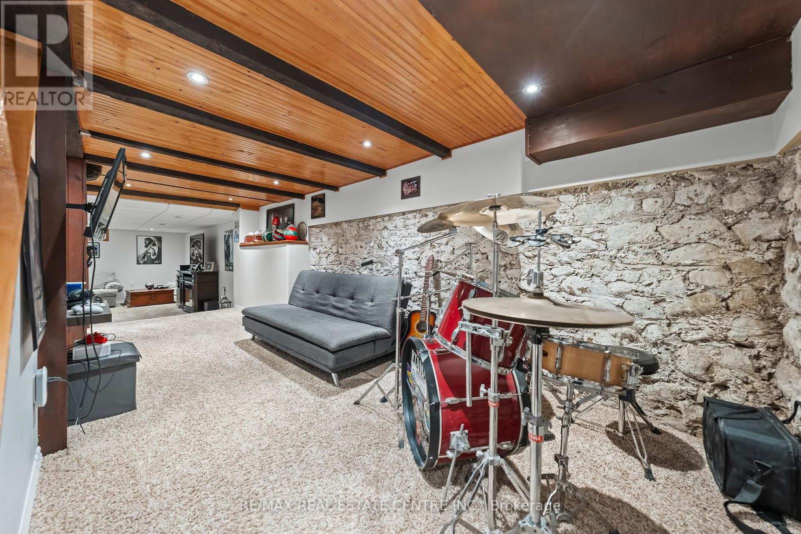 1 Hughson Street, North Dumfries, Ontario  N0B 1L0 - Photo 23 - X12935554