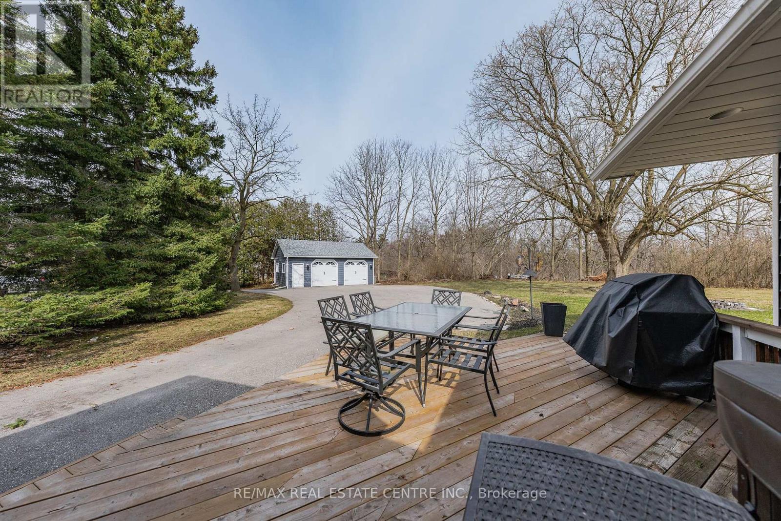 1 Hughson Street, North Dumfries, Ontario  N0B 1L0 - Photo 33 - X12935554