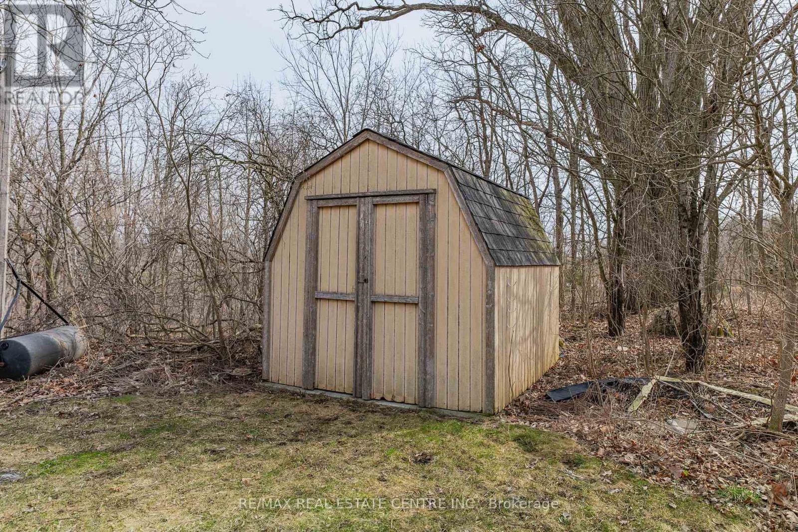 1 Hughson Street, North Dumfries, Ontario  N0B 1L0 - Photo 36 - X12935554