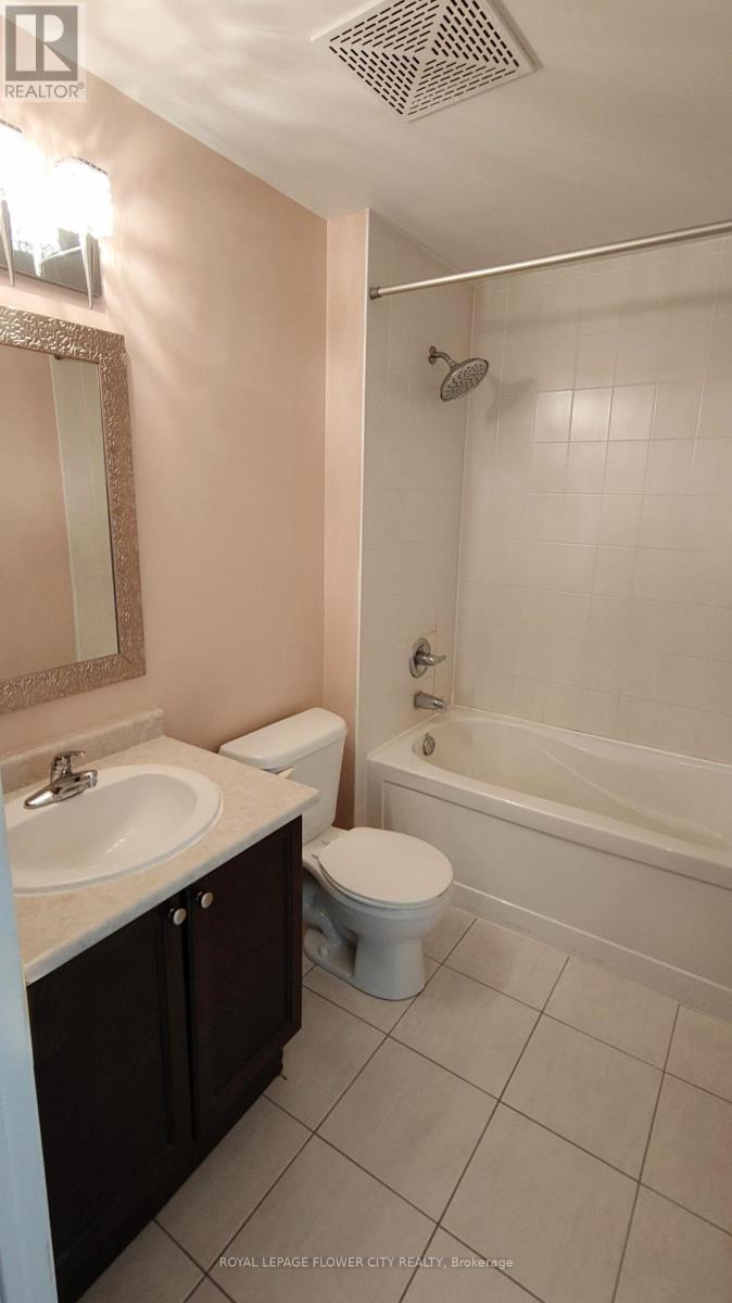 2307 - 215 Queen Street, Brampton, Ontario  L6W 0A9 - Photo 5 - W13081706