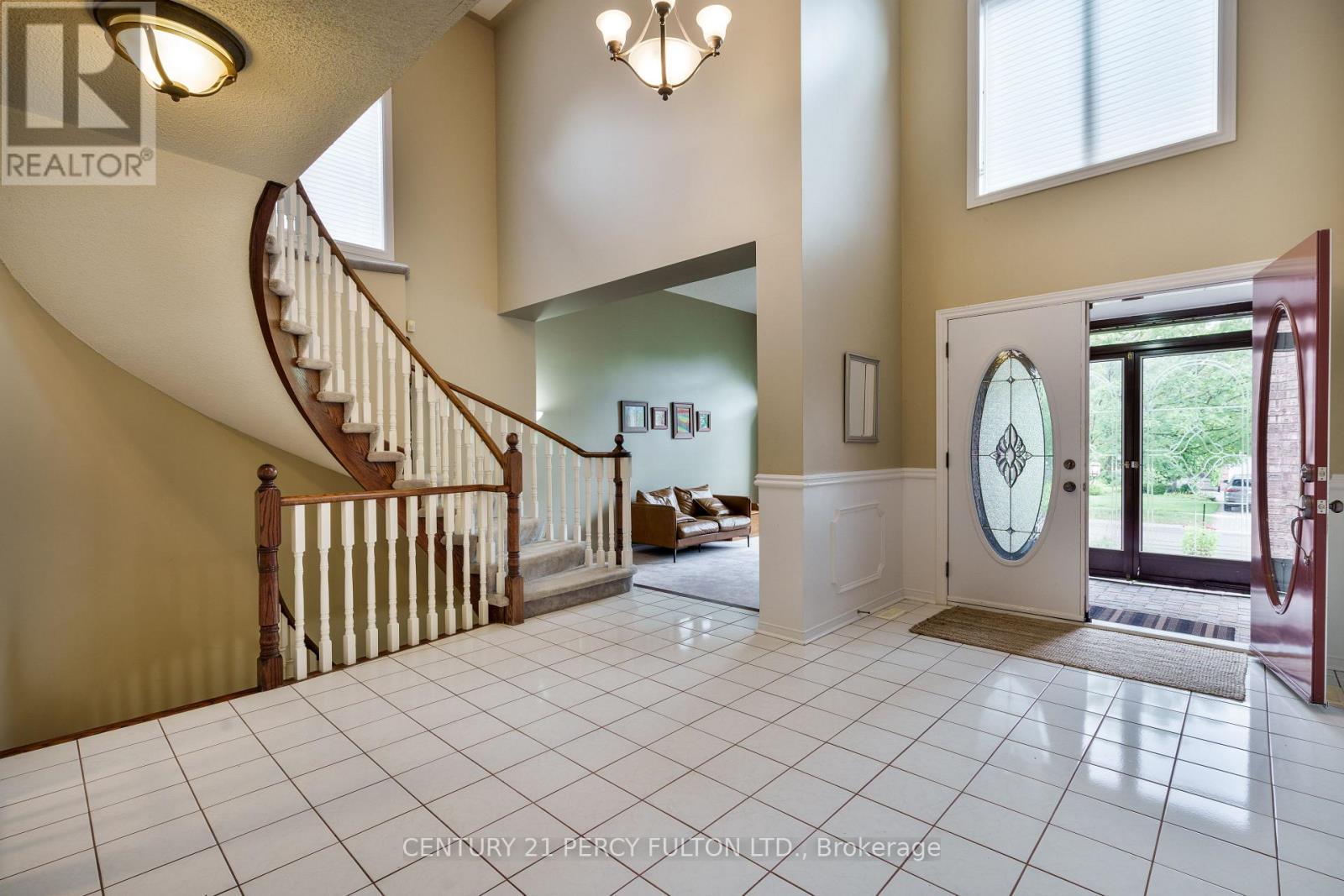 54 Cityview Circle, Barrie, Ontario  L4N 7V1 - Photo 4 - S13024080