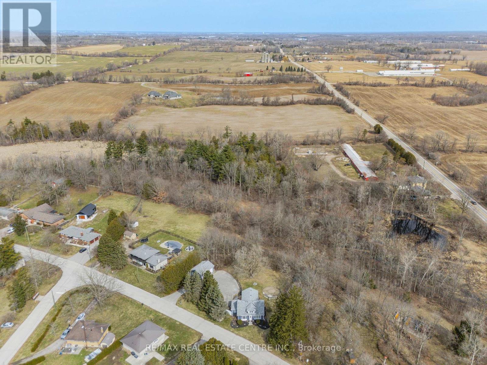 1 Hughson Street, North Dumfries, Ontario  N0B 1L0 - Photo 40 - X12935554