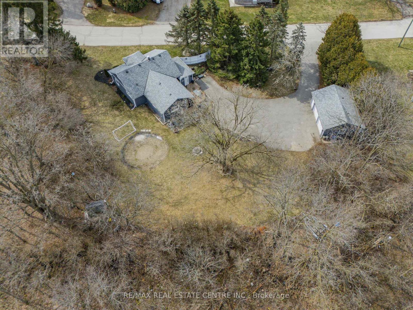 1 Hughson Street, North Dumfries, Ontario  N0B 1L0 - Photo 47 - X12935554