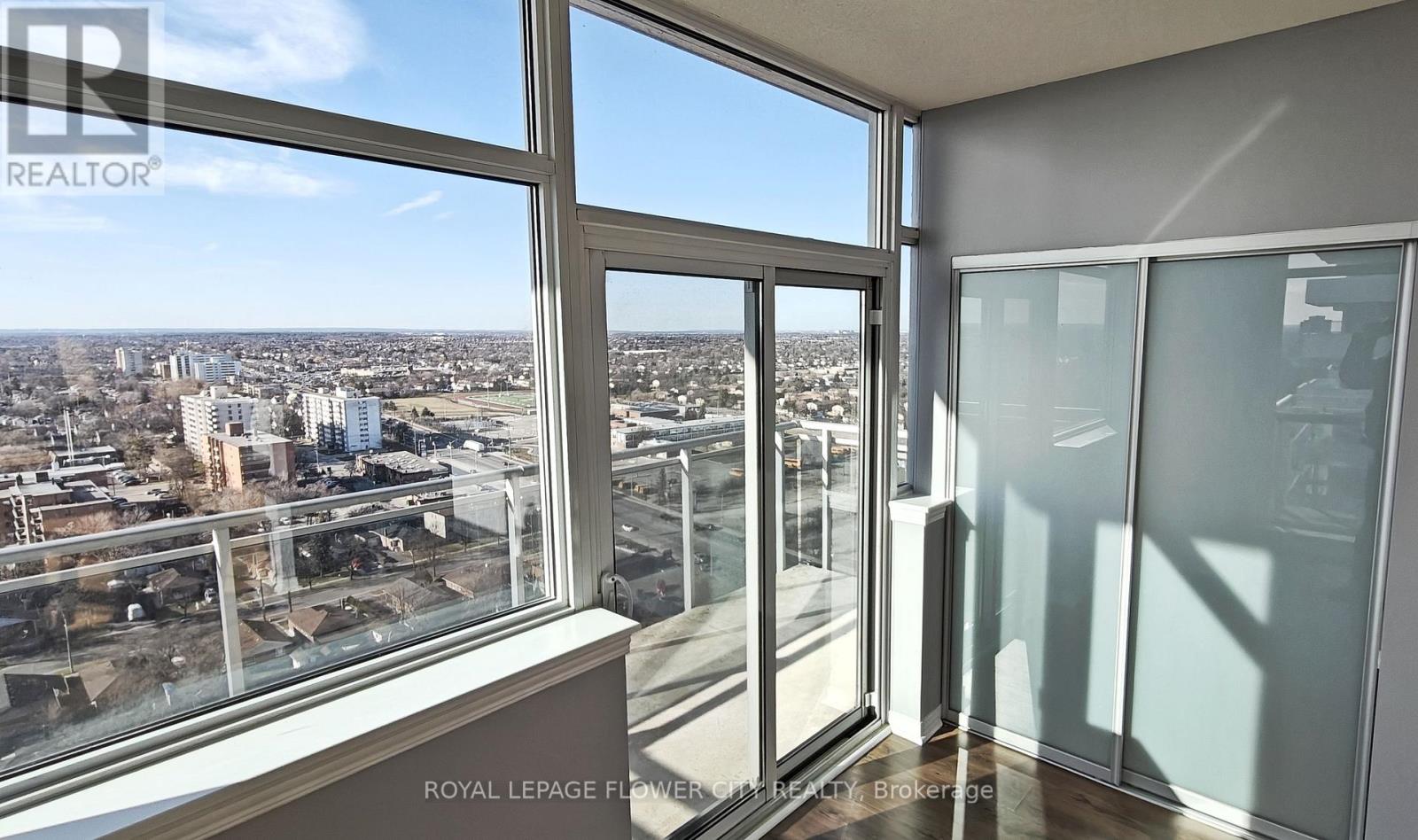 2307 - 215 Queen Street, Brampton, Ontario  L6W 0A9 - Photo 3 - W13081706