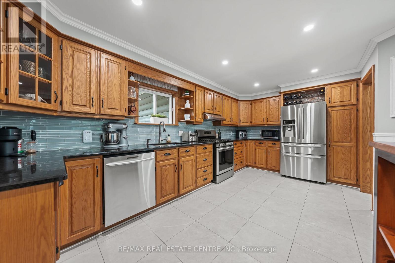 1 Hughson Street, North Dumfries, Ontario  N0B 1L0 - Photo 9 - X12935554