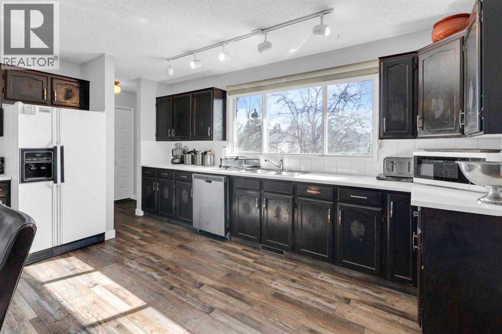 549 Rundleville Place NE, Calgary, Alberta  T1Y 2T5 - Photo 6 - A2307972