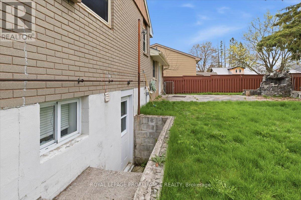 24 Gilbert Street, Belleville, Ontario  K8P 3H2 - Photo 48 - X12870368