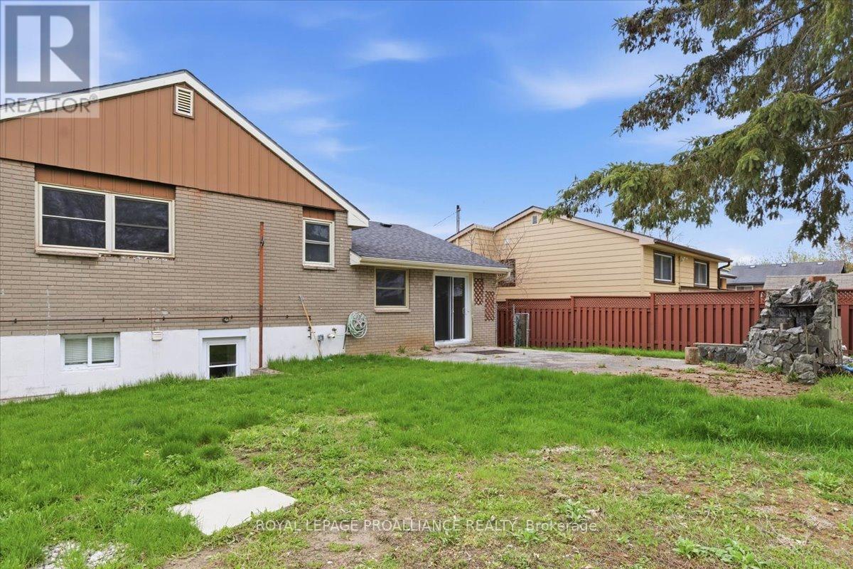 24 Gilbert Street, Belleville, Ontario  K8P 3H2 - Photo 46 - X12870368