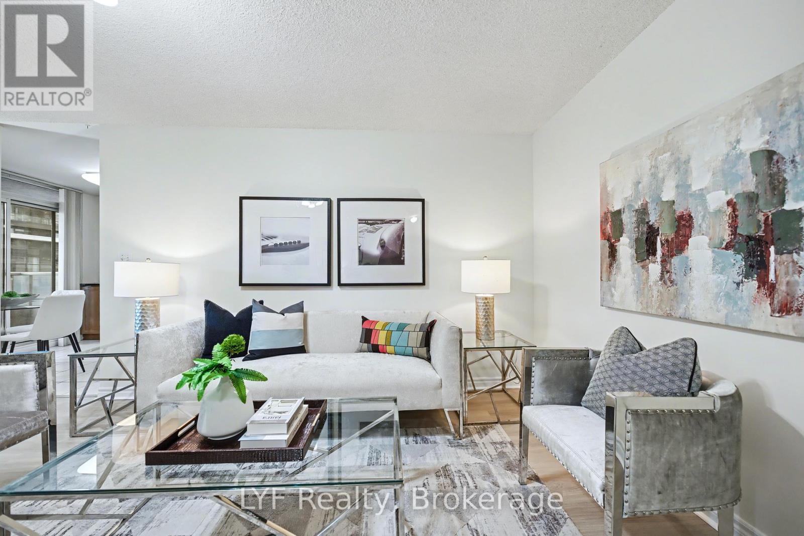 802 - 18 SPRING GARDEN AVENUE, Toronto, Ontario