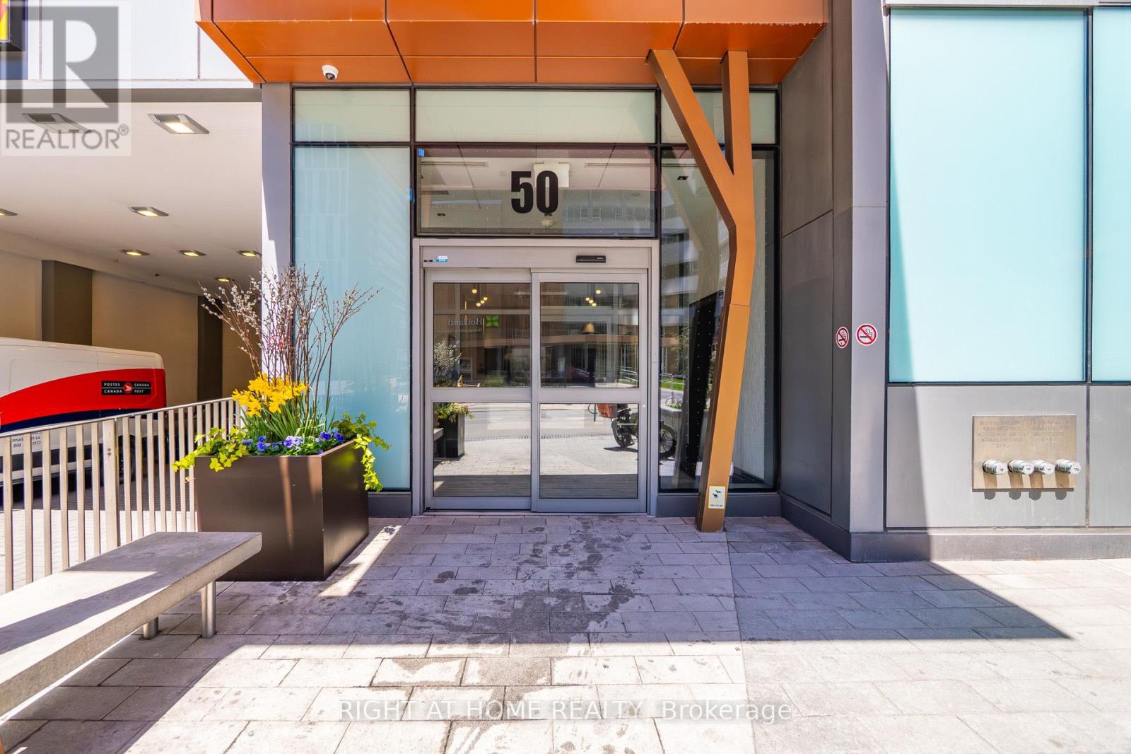 503 - 50 Wellesley Street E, Toronto, Ontario  M4Y 0C8 - Photo 4 - C13084354