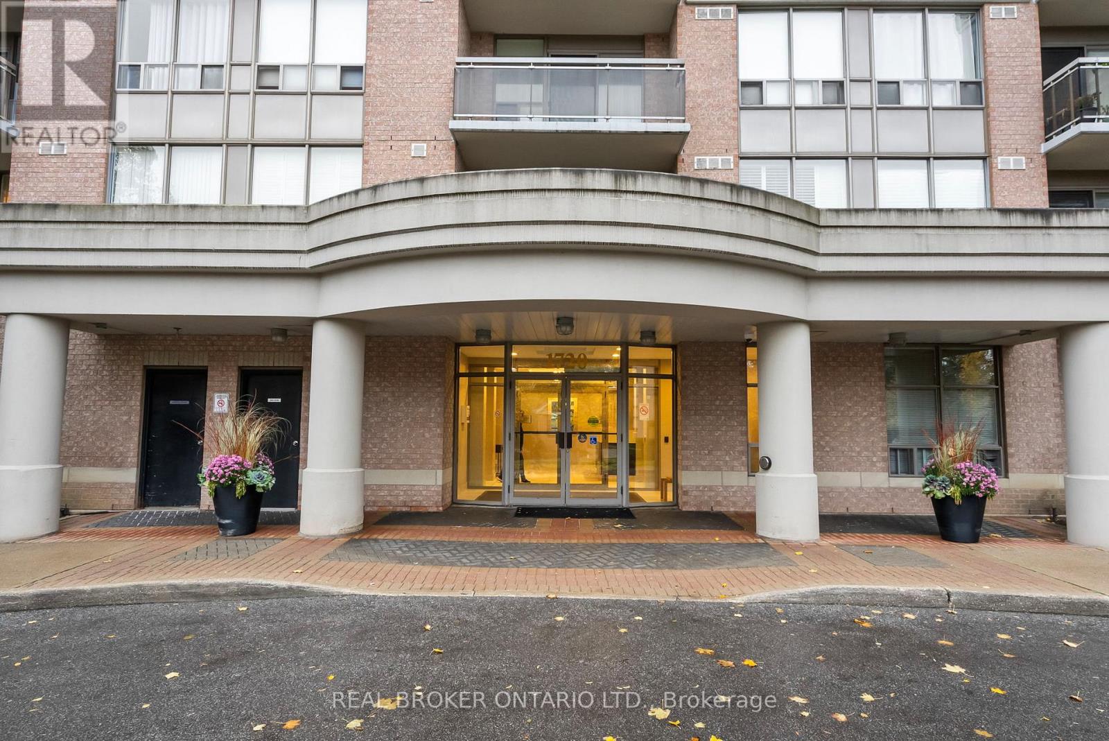 601 - 1720 Eglinton Avenue E, Toronto, Ontario  M4A 2X8 - Photo 3 - C13084398