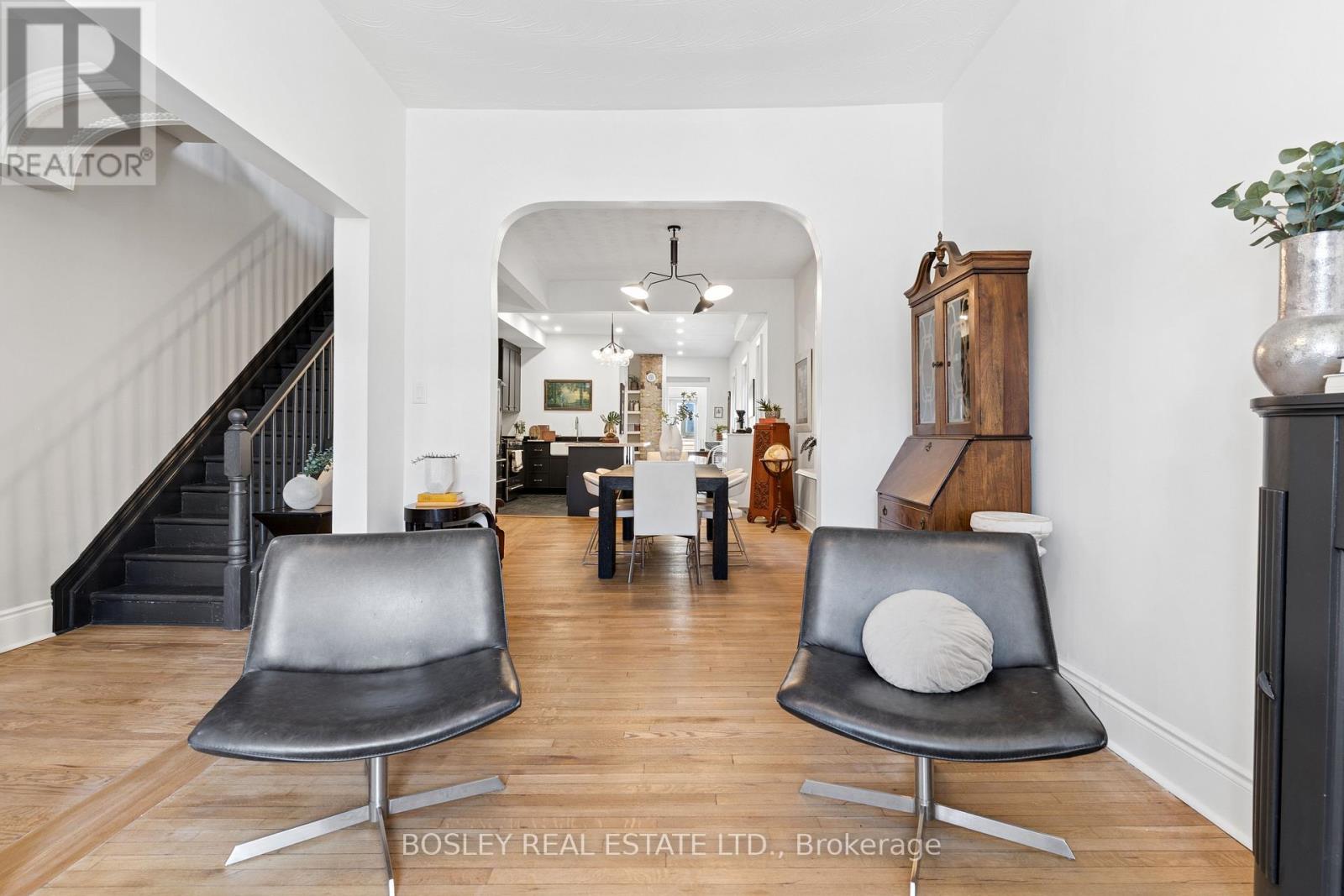 40 Halton Street, Toronto, Ontario  M6J 1R3 - Photo 7 - C13084462