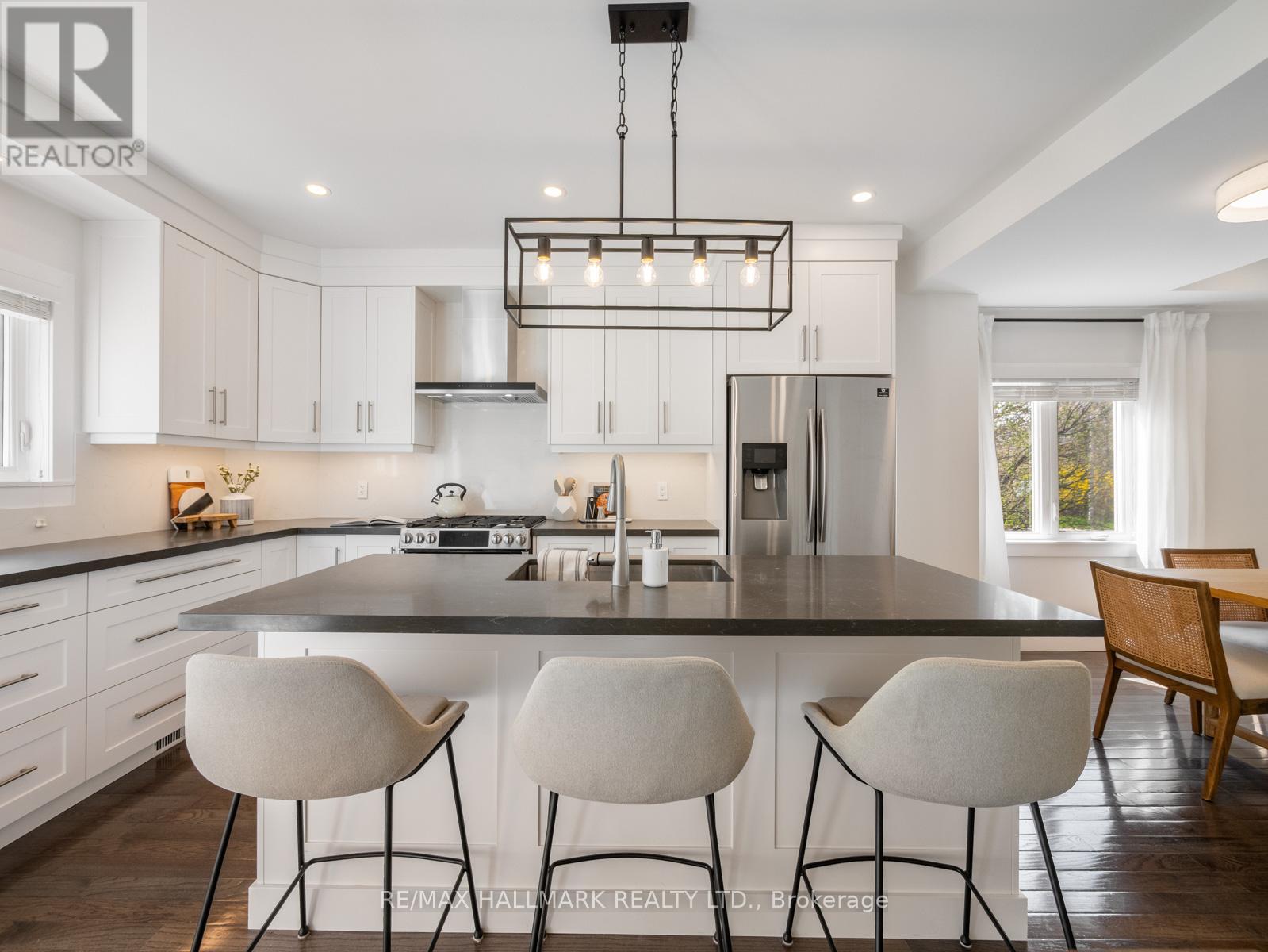 151 Eastwood Avenue, Toronto, Ontario  M1N 3H5 - Photo 10 - E13084290