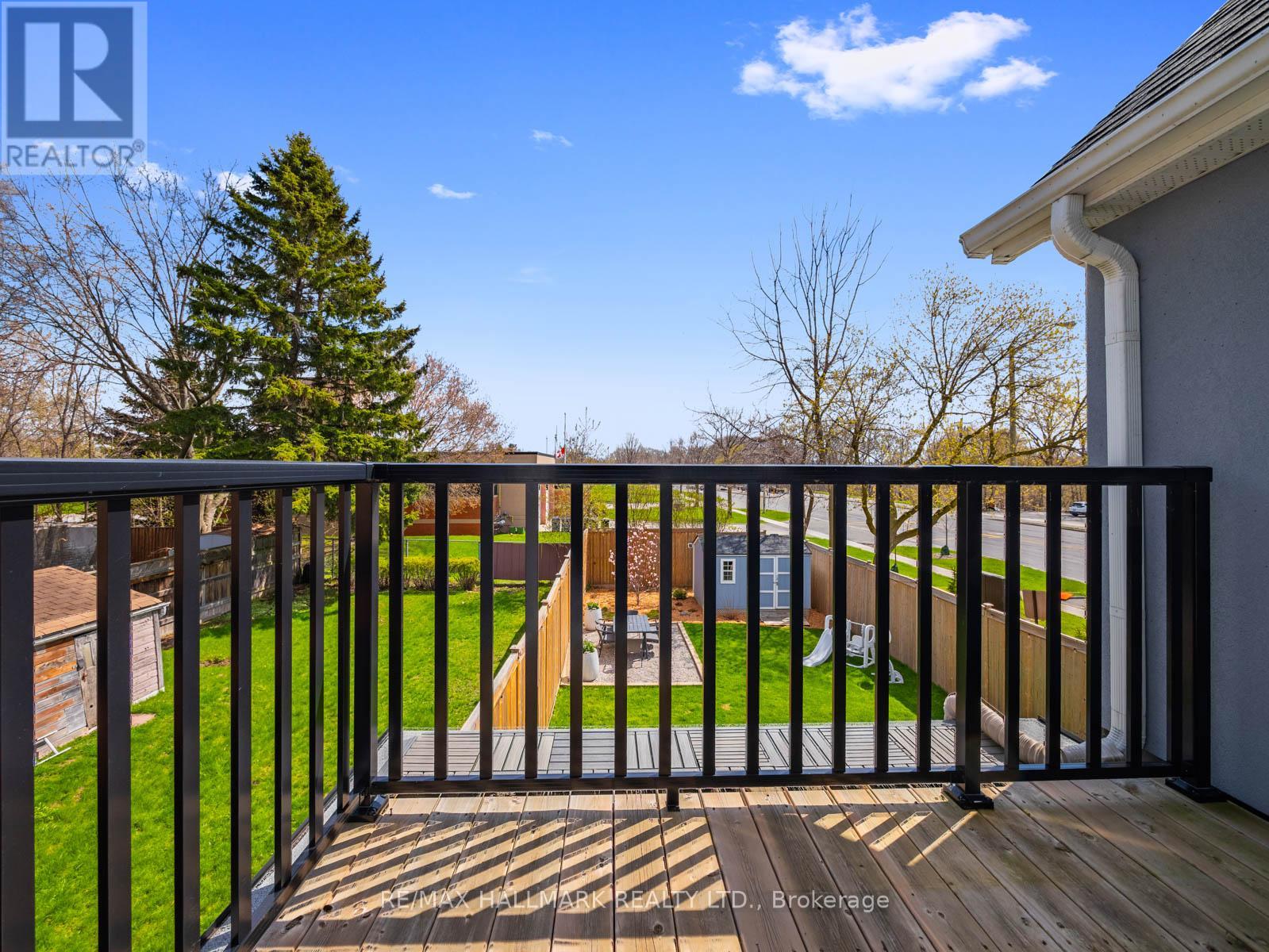 151 Eastwood Avenue, Toronto, Ontario  M1N 3H5 - Photo 22 - E13084290