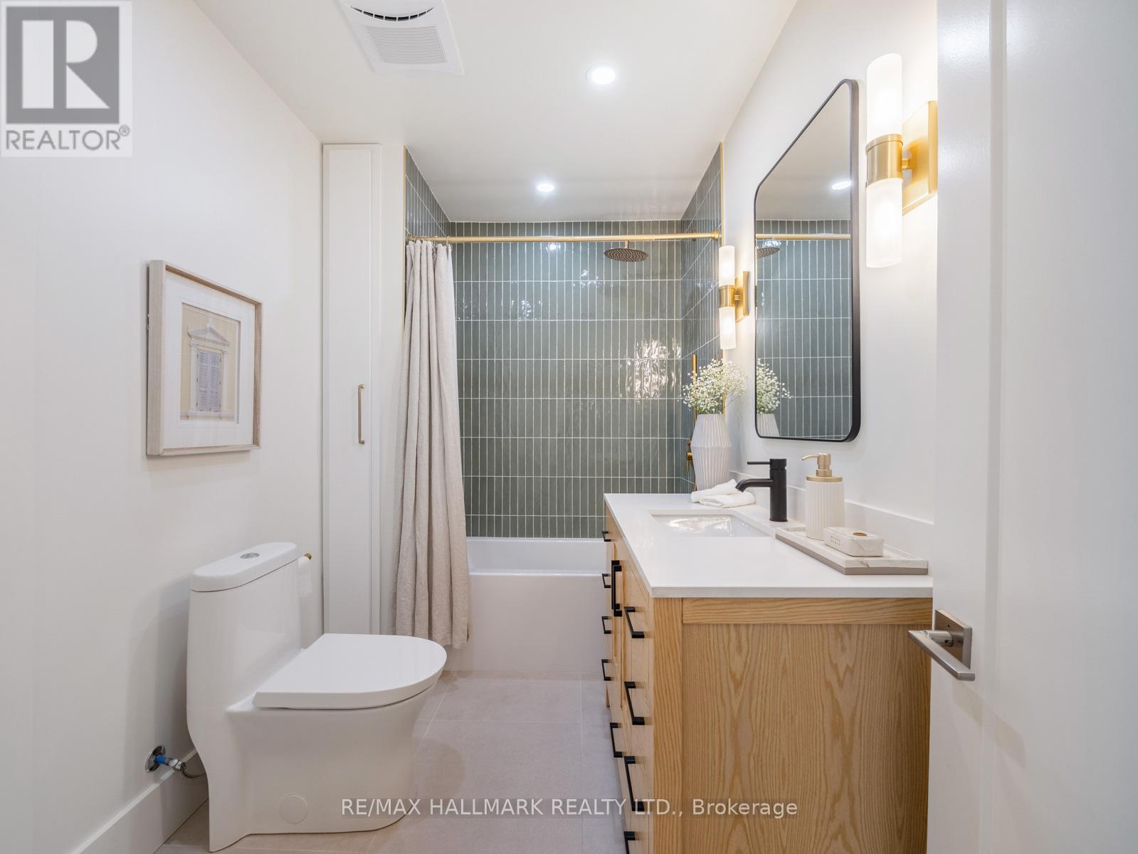 151 Eastwood Avenue, Toronto, Ontario  M1N 3H5 - Photo 24 - E13084290