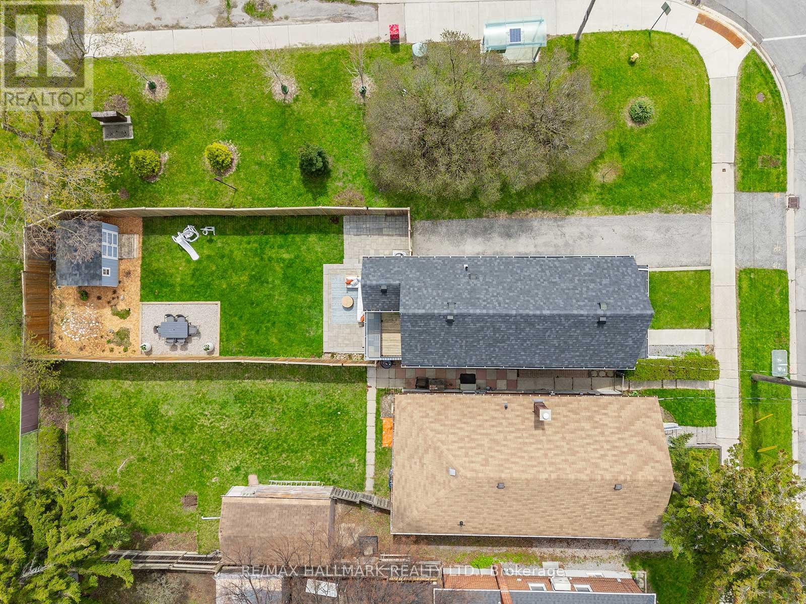 151 Eastwood Avenue, Toronto, Ontario  M1N 3H5 - Photo 37 - E13084290