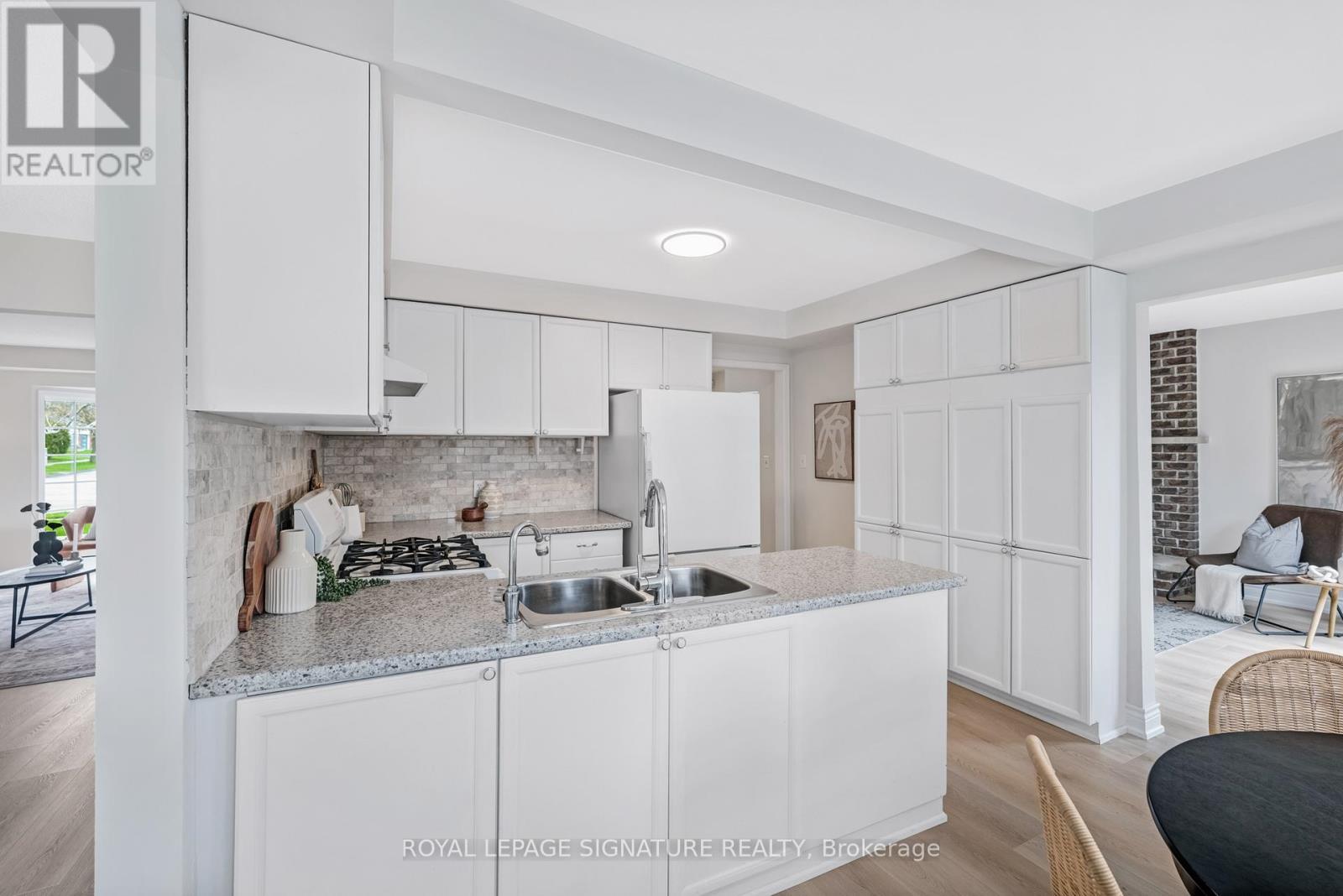 1204 Maple Gate Road, Pickering, Ontario  L1X 1T1 - Photo 10 - E13084320