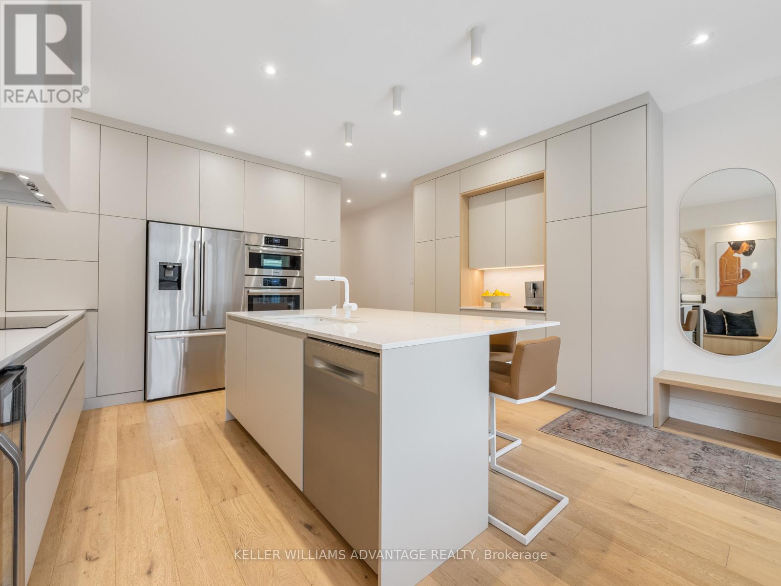 87 Boardwalk Drive, Toronto, Ontario  M4L 3X9 - Photo 15 - E13084442