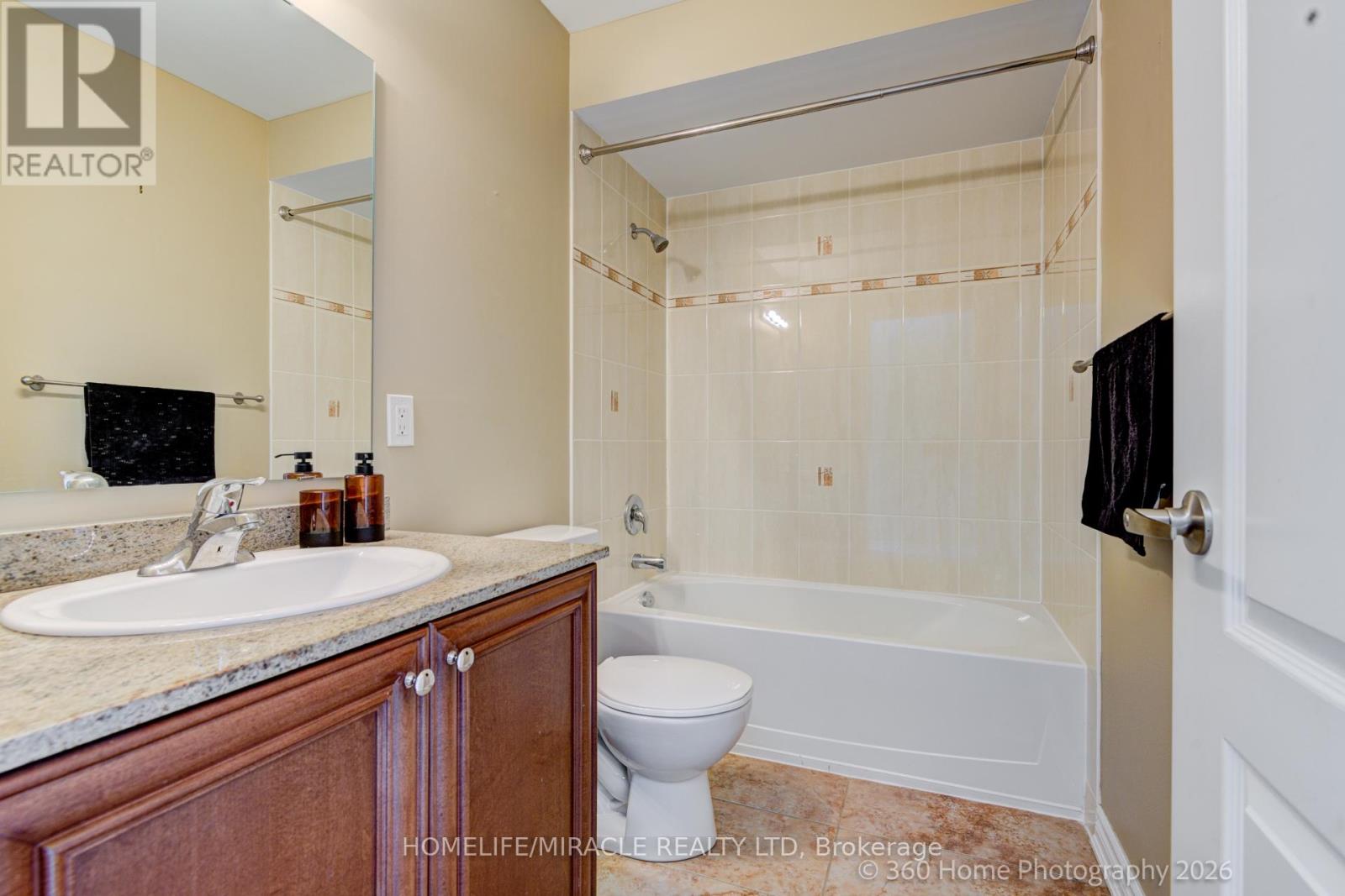 48 Strangford Lane, Toronto, Ontario  M1L 0E4 - Photo 17 - E13084460