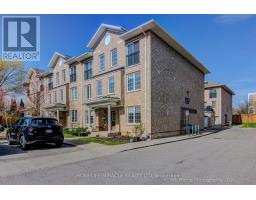 48 STRANGFORD LANE, Toronto, Ontario