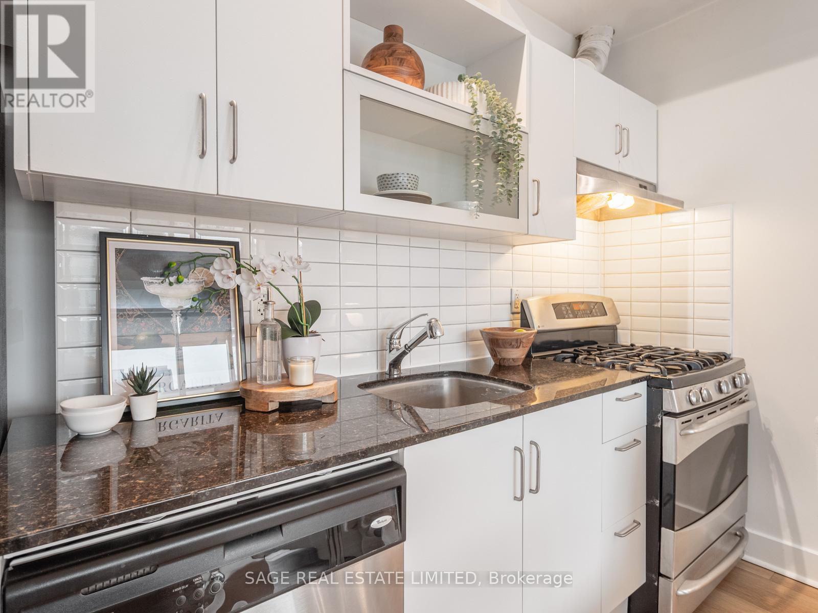 811 - 233 Carlaw Avenue, Toronto, Ontario  M4M 3N6 - Photo 17 - E13084500
