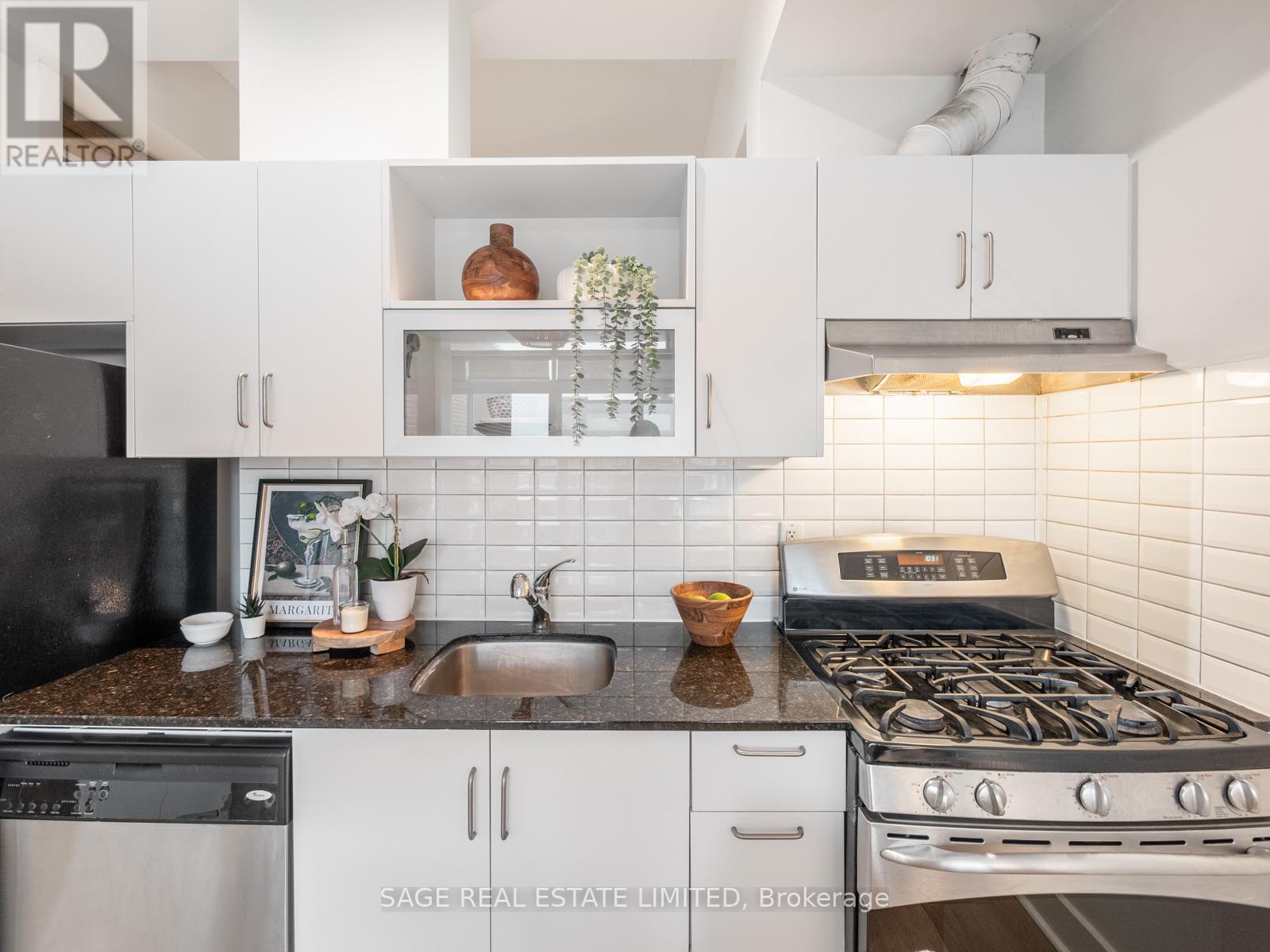 811 - 233 Carlaw Avenue, Toronto, Ontario  M4M 3N6 - Photo 18 - E13084500
