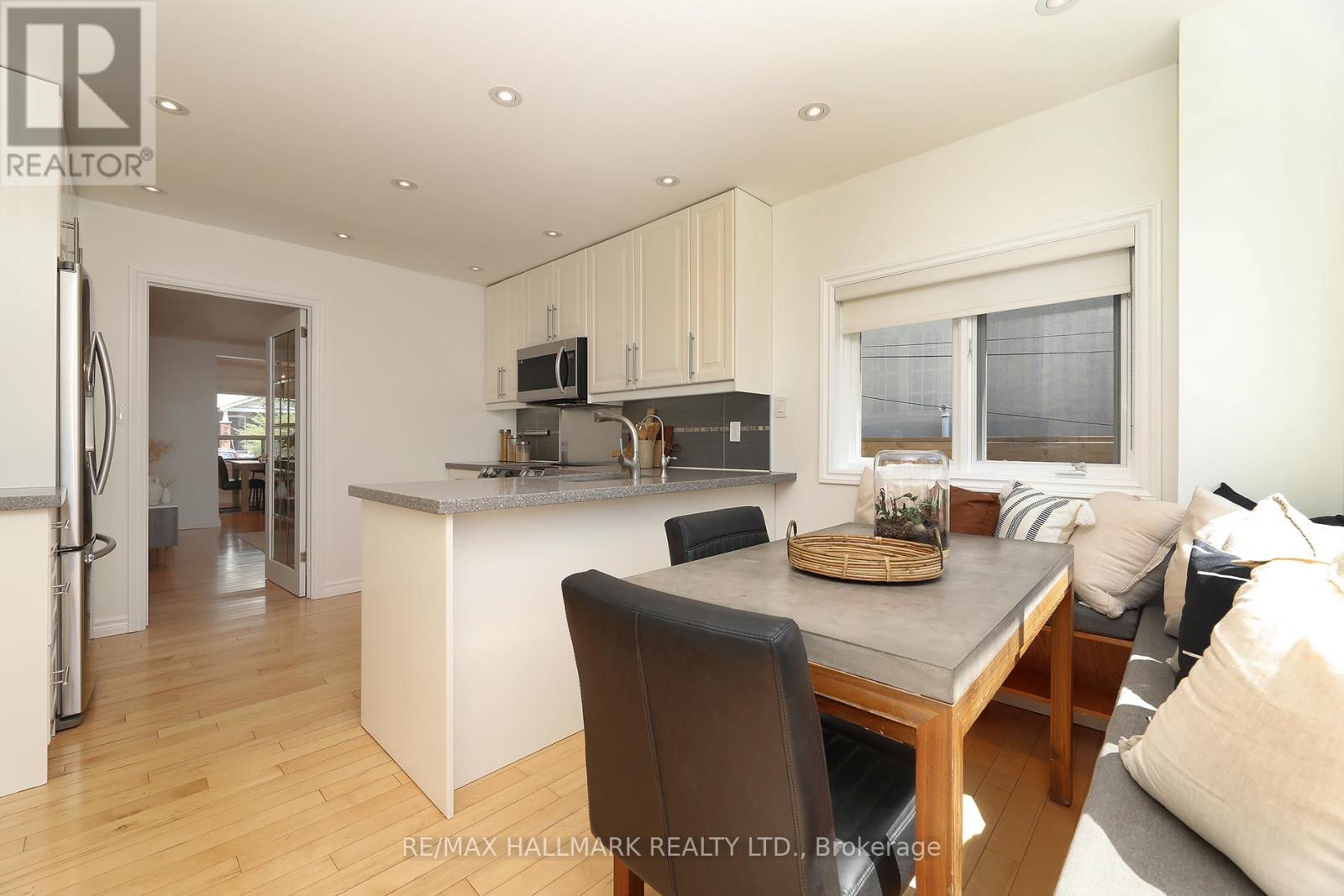 787 Sammon Avenue, Toronto, Ontario  M4C 2E6 - Photo 13 - E13084526