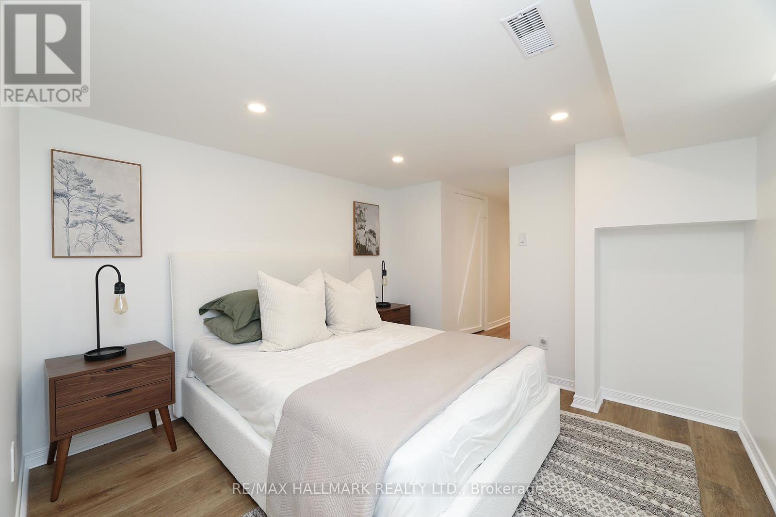 787 Sammon Avenue, Toronto, Ontario  M4C 2E6 - Photo 23 - E13084526