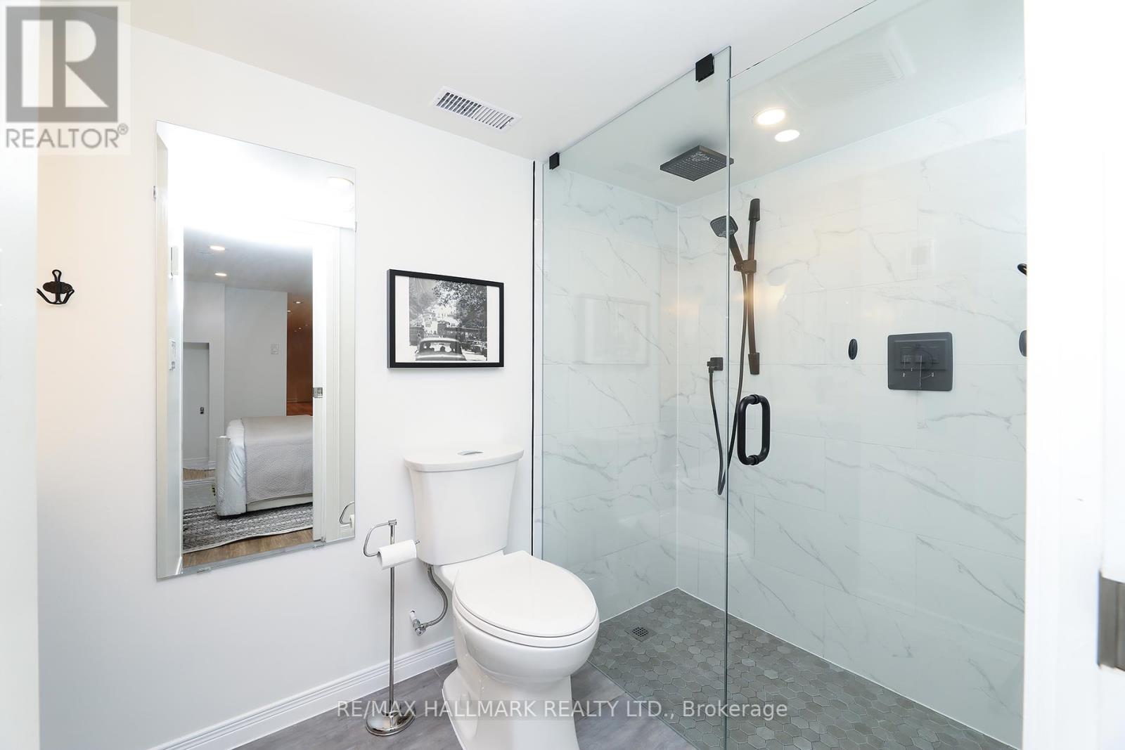 787 Sammon Avenue, Toronto, Ontario  M4C 2E6 - Photo 24 - E13084526