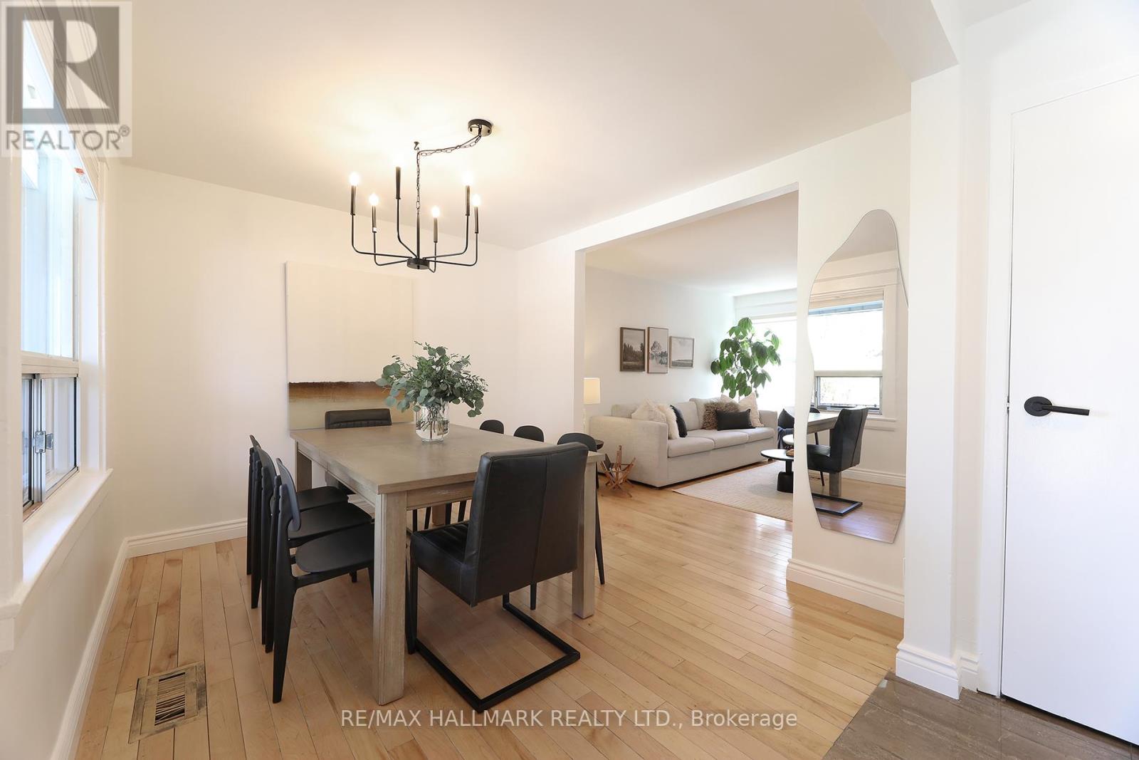 787 Sammon Avenue, Toronto, Ontario  M4C 2E6 - Photo 5 - E13084526