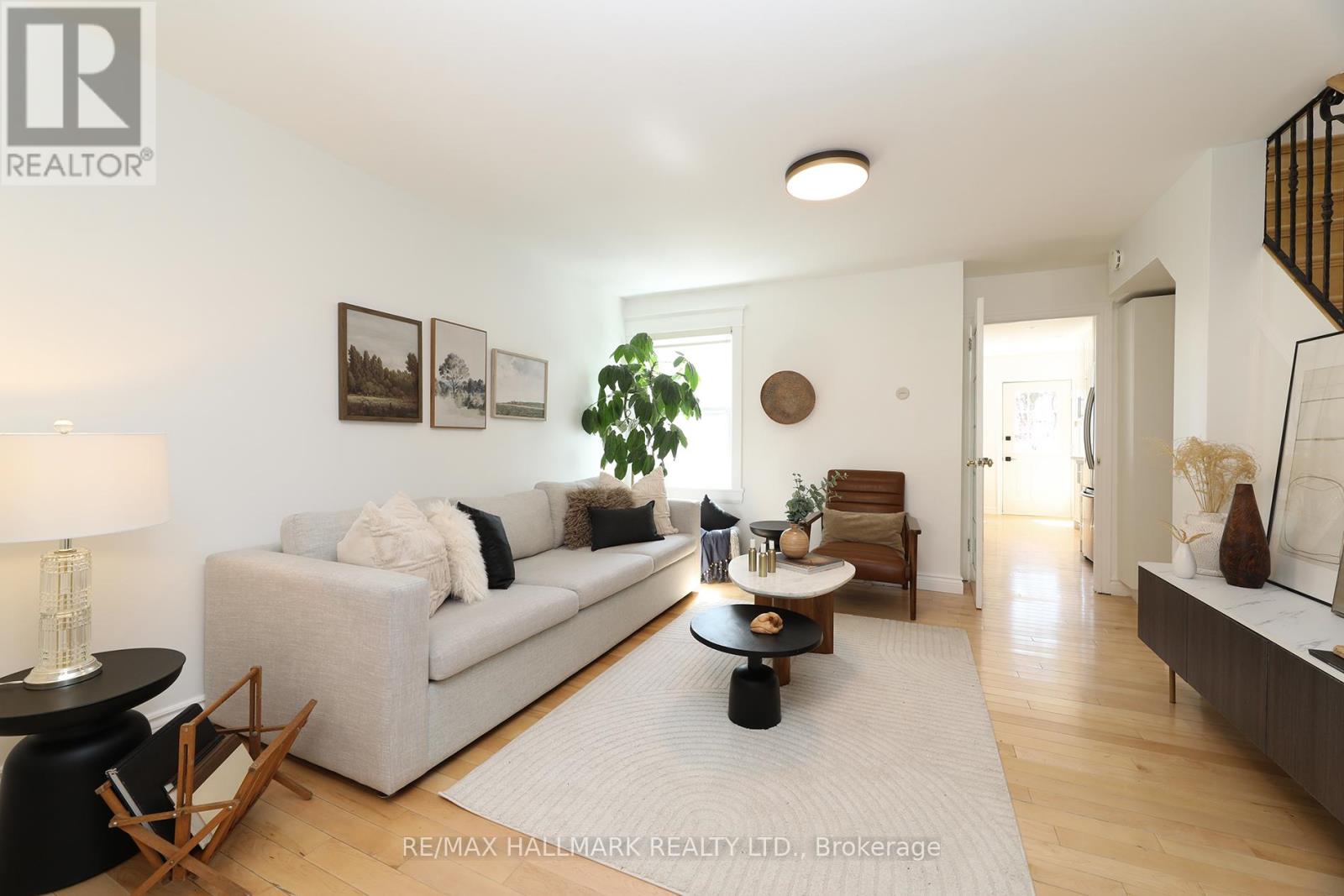 787 Sammon Avenue, Toronto, Ontario  M4C 2E6 - Photo 7 - E13084526