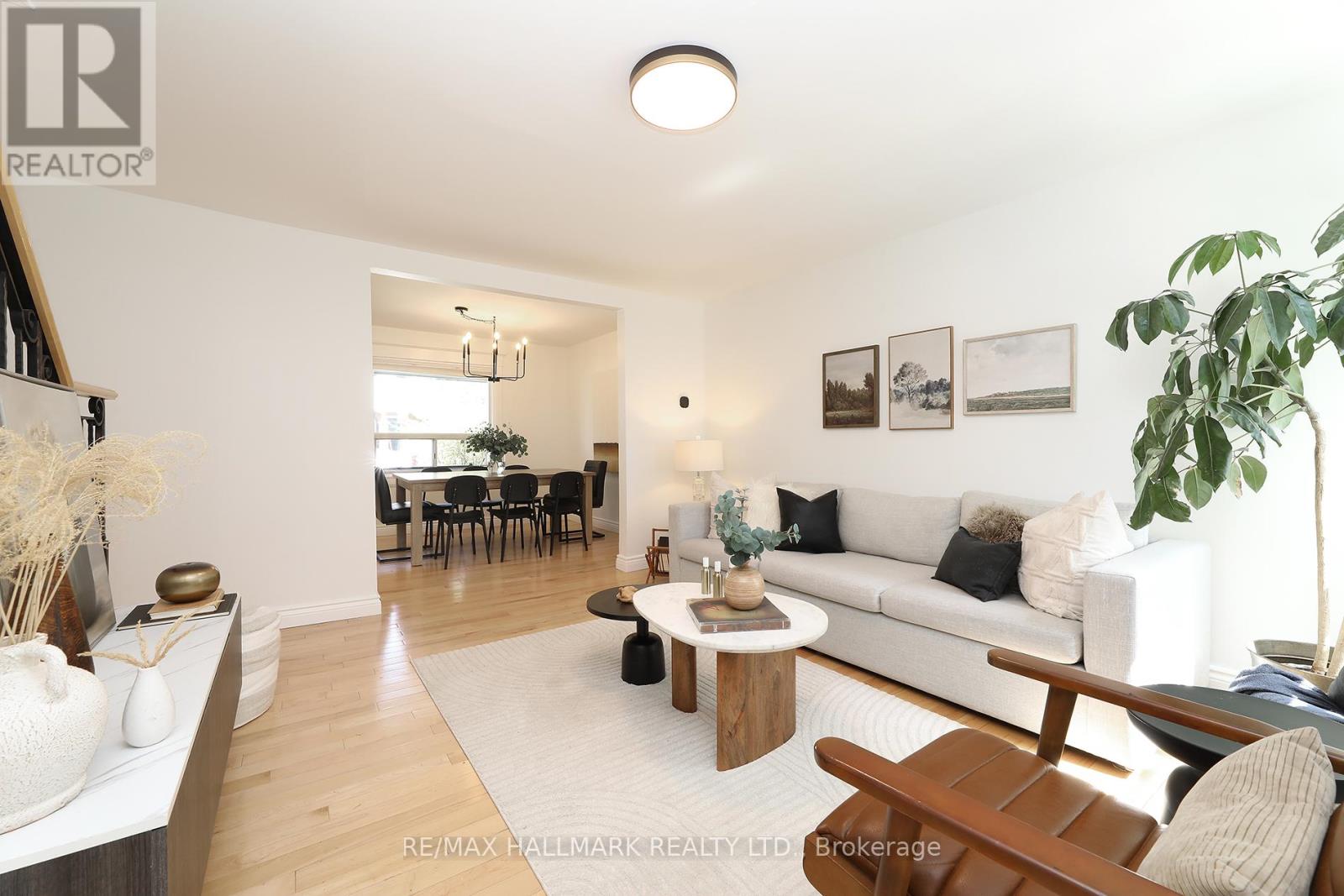 787 Sammon Avenue, Toronto, Ontario  M4C 2E6 - Photo 9 - E13084526