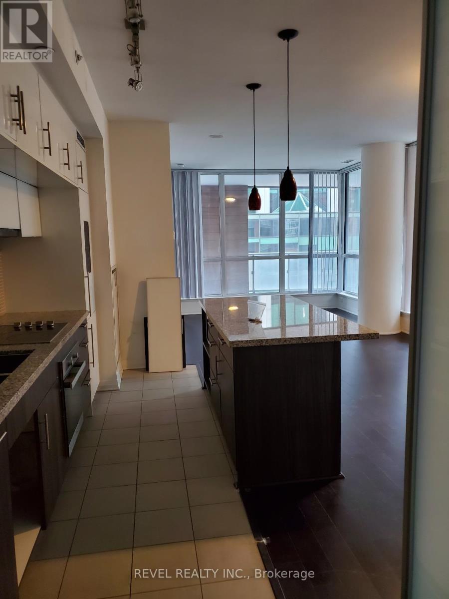 405 - 8 MERCER STREET, Toronto, Ontario