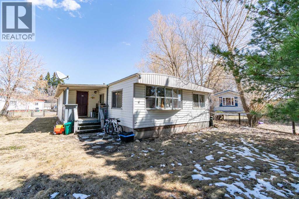 4 48a Street Close, Alix, Alberta  T0C 0B0 - Photo 1 - A2306091