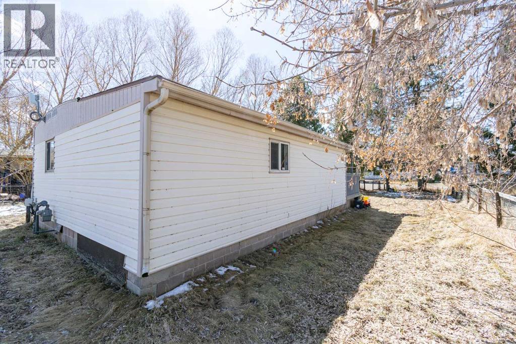 4 48a Street Close, Alix, Alberta  T0C 0B0 - Photo 29 - A2306091