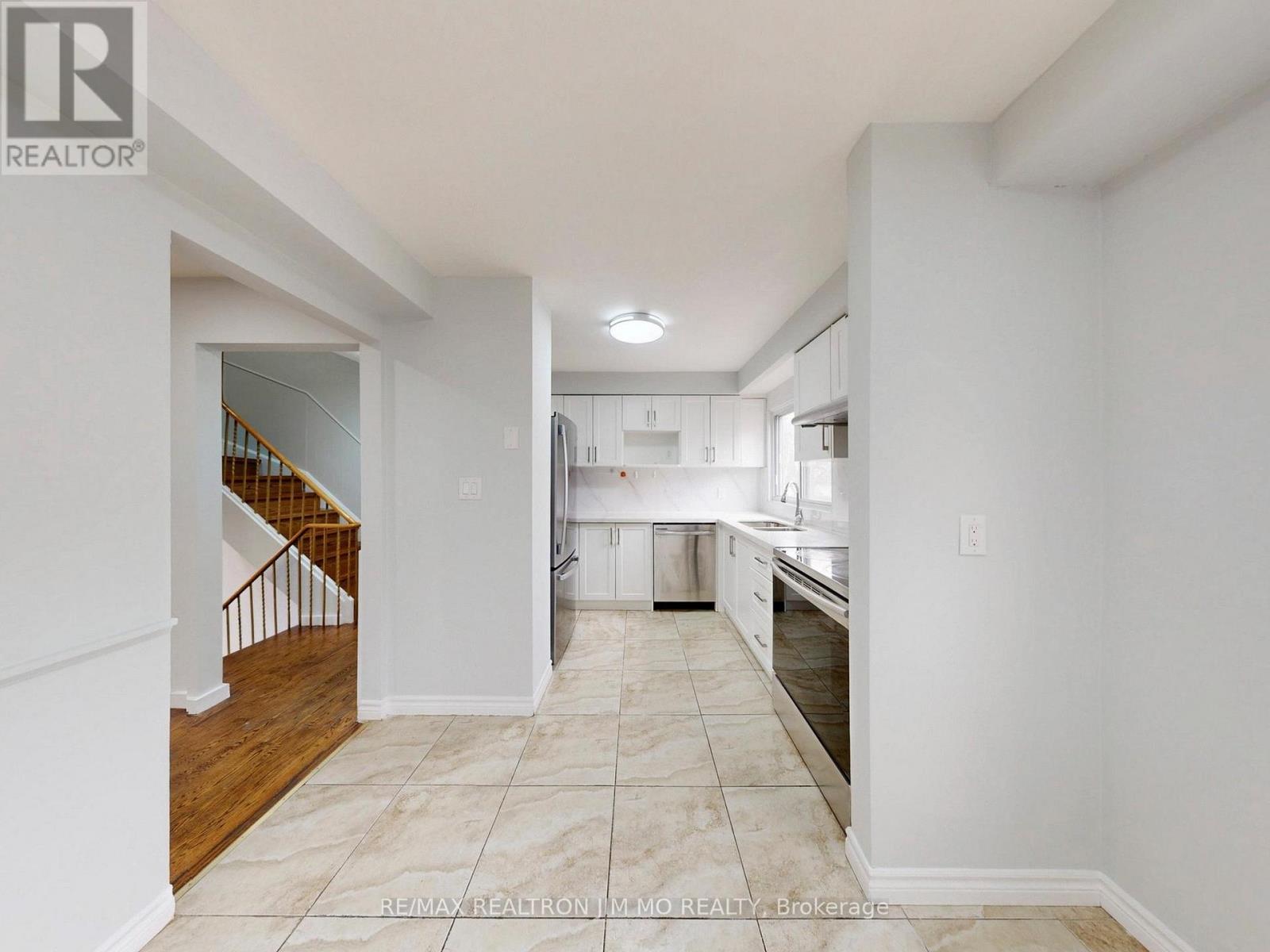 130 Jenny Wren Way, Toronto, Ontario  M2H 2Z2 - Photo 17 - C12982474