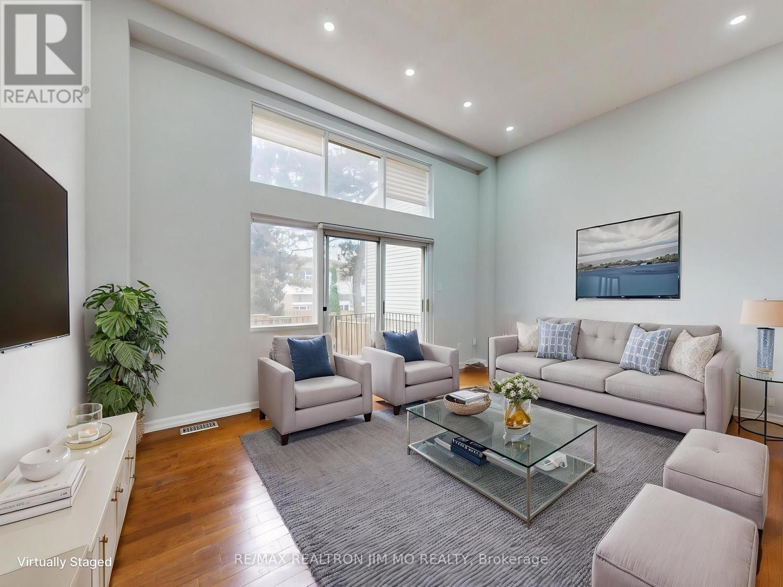 130 Jenny Wren Way, Toronto, Ontario  M2H 2Z2 - Photo 3 - C12982474